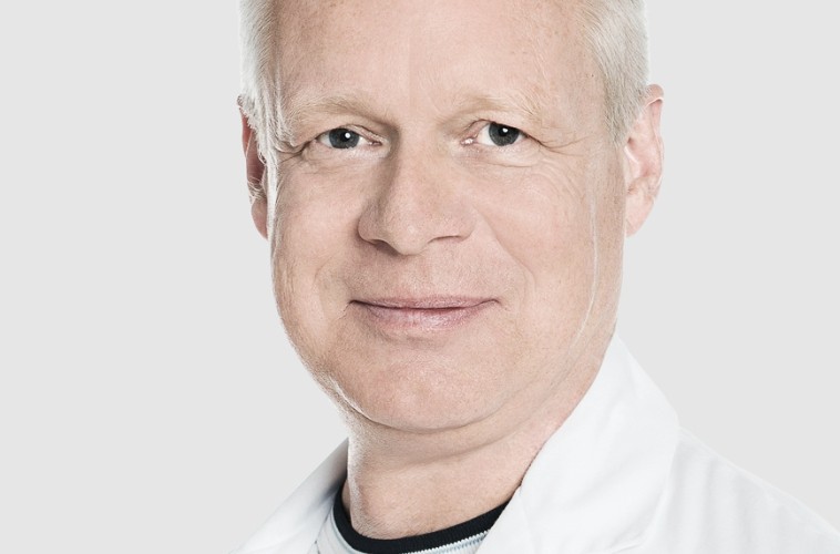 болит вся спина и температура 37