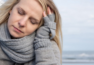 Почему болит голова на изменения погоды